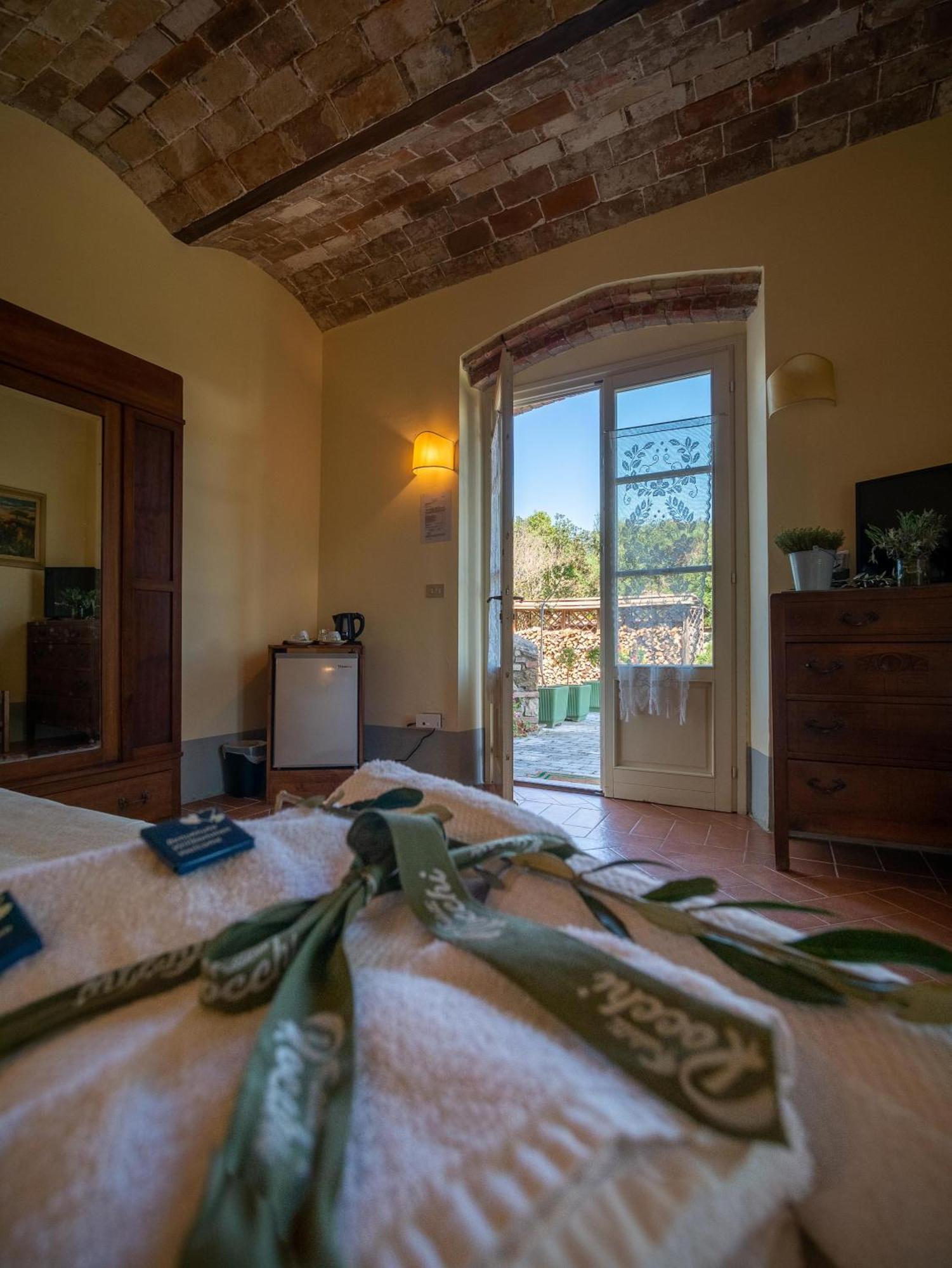 Locanda Le Giunche Гуардисталло Экстерьер фото